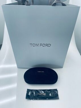 Tom Ford NEW Suede Hard Case For Sunglasses With Polishing Cloth & TF Gift Bag